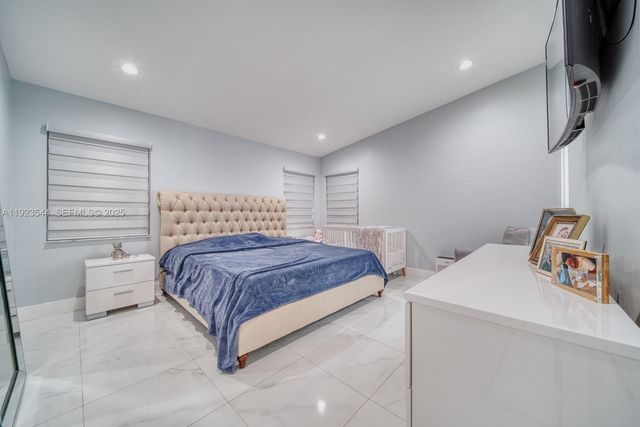 21914 SW 97th Pl, Cutler Bay, FL 33190