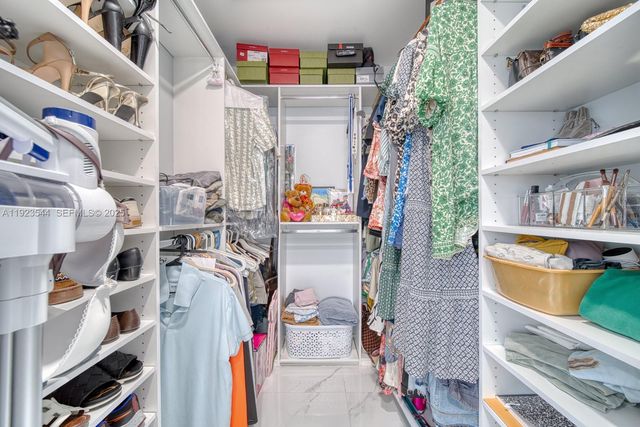 21914 SW 97th Pl, Cutler Bay, FL 33190