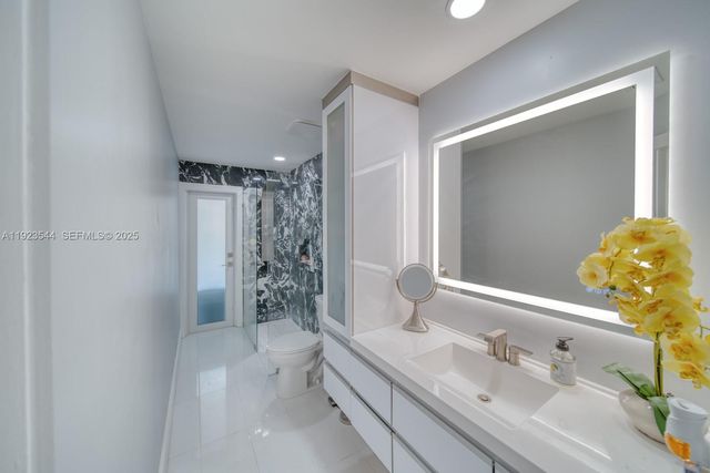 21914 SW 97th Pl, Cutler Bay, FL 33190