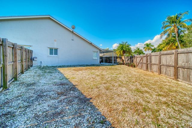 21914 SW 97th Pl, Cutler Bay, FL 33190