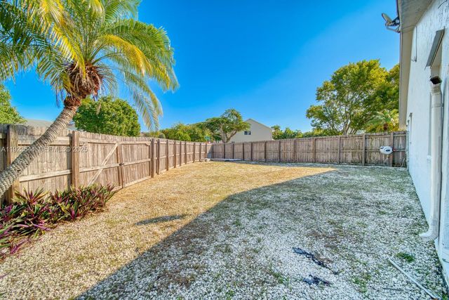 21914 SW 97th Pl, Cutler Bay, FL 33190