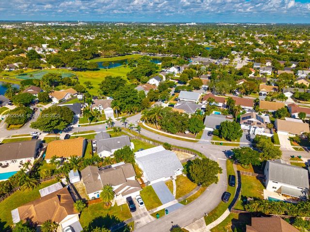 21914 SW 97th Pl, Cutler Bay, FL 33190