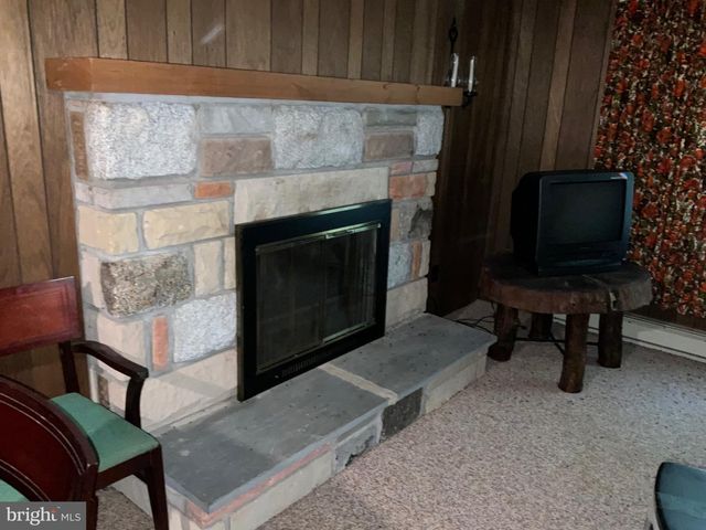 104 TEPEE DR, Pocono Lake, PA 18347