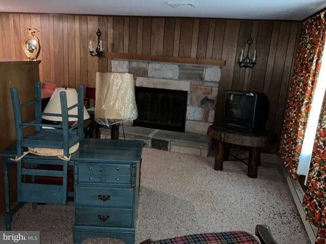 104 TEPEE DR, Pocono Lake, PA 18347