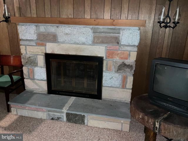 104 TEPEE DR, Pocono Lake, PA 18347