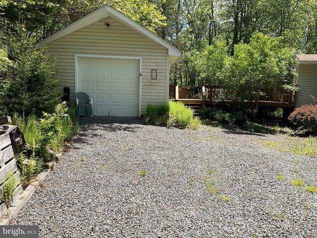 104 TEPEE DR, Pocono Lake, PA 18347