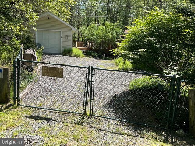 104 TEPEE DR, Pocono Lake, PA 18347