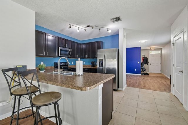 10104 HAWK STORM AVENUE, Tampa, FL 33610