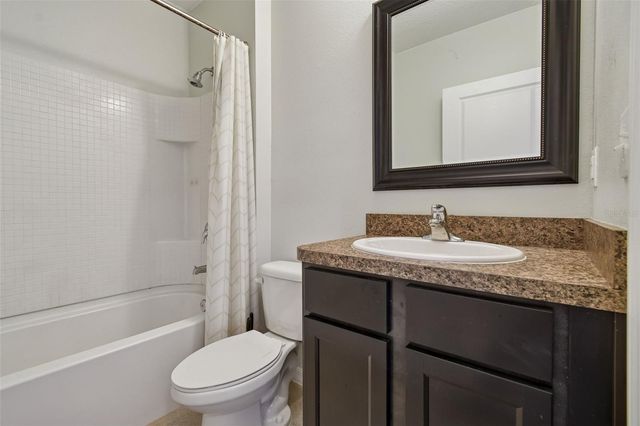 10104 HAWK STORM AVENUE, Tampa, FL 33610