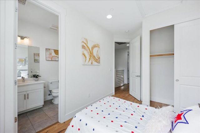 837 Sierra Vista, Mountain View, CA 94043