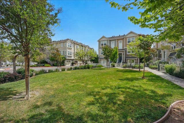 837 Sierra Vista, Mountain View, CA 94043