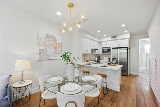 837 Sierra Vista, Mountain View, CA 94043