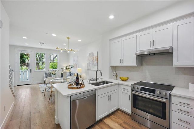 837 Sierra Vista, Mountain View, CA 94043