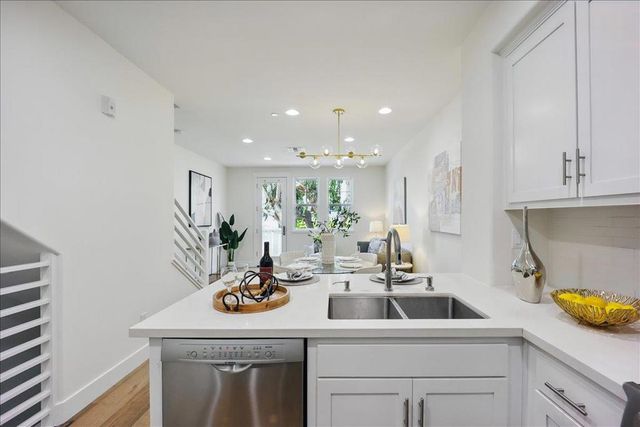 837 Sierra Vista, Mountain View, CA 94043