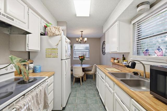 1312 Pennington Avenue 1312, 1314, Edmond, OK 73012