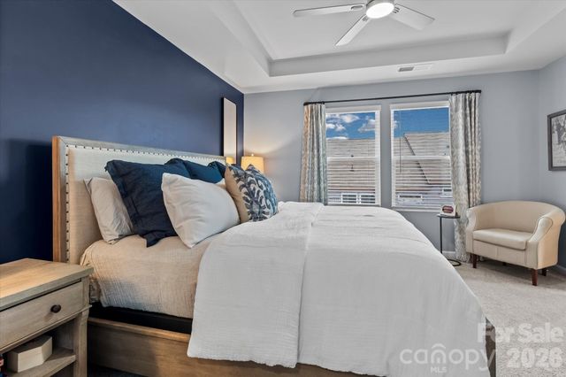 8122 Downy Oak Lane, Charlotte, NC 28269