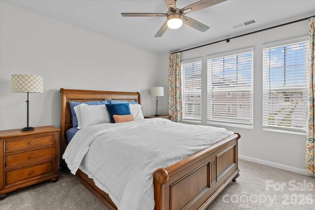 8122 Downy Oak Lane, Charlotte, NC 28269