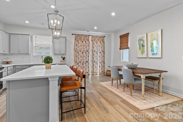 8122 Downy Oak Lane, Charlotte, NC 28269