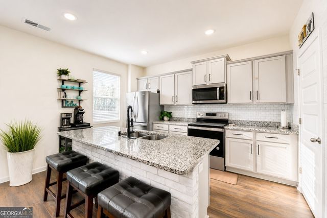 86 Canyon Ferry Way, Hoschton, GA 30548