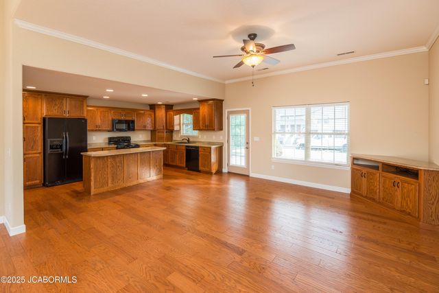 205 VENUS STREET, Holts Summit, MO 65043