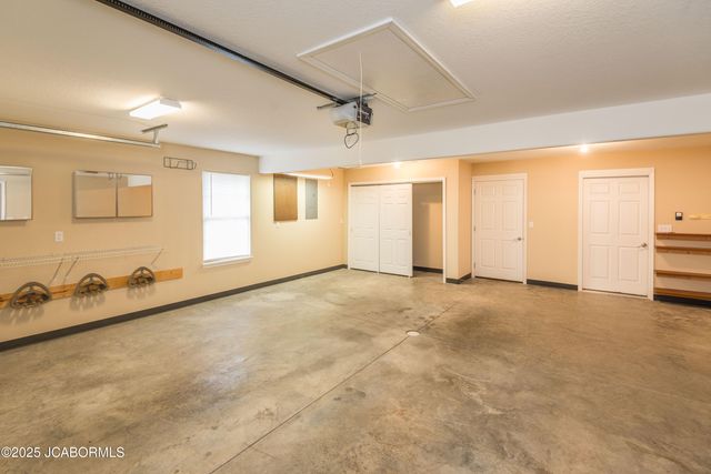 205 VENUS STREET, Holts Summit, MO 65043