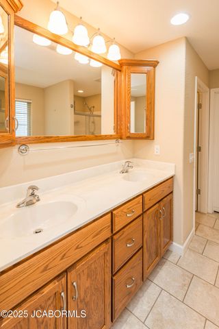 205 VENUS STREET, Holts Summit, MO 65043