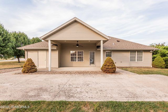 205 VENUS STREET, Holts Summit, MO 65043