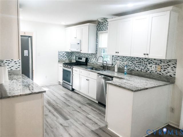 2820 Chapelwood Ln, Henrico, VA 23233