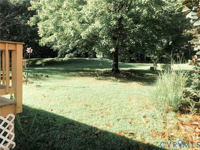 2820 Chapelwood Ln, Henrico, VA 23233