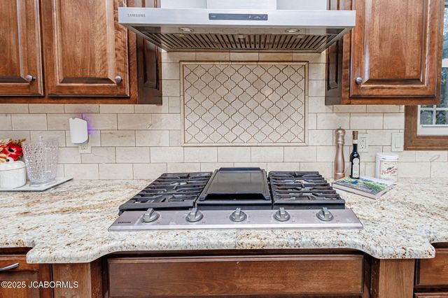 245 VIRGINIA TRAIL, Jefferson City, MO 65109