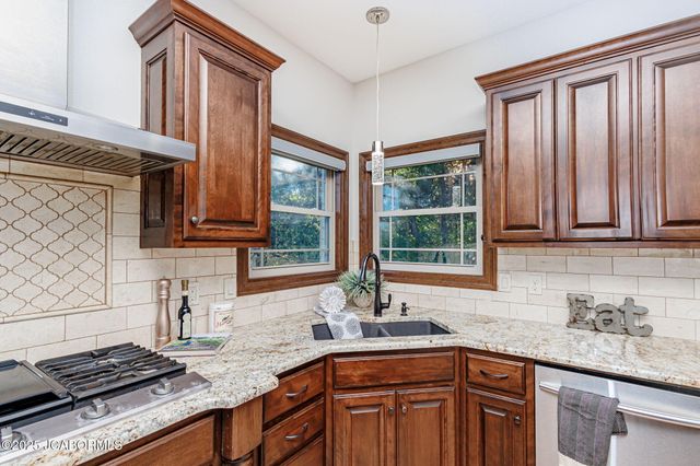 245 VIRGINIA TRAIL, Jefferson City, MO 65109