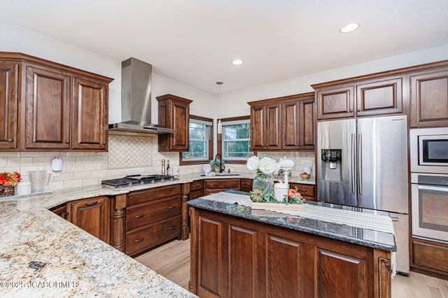 245 VIRGINIA TRAIL, Jefferson City, MO 65109