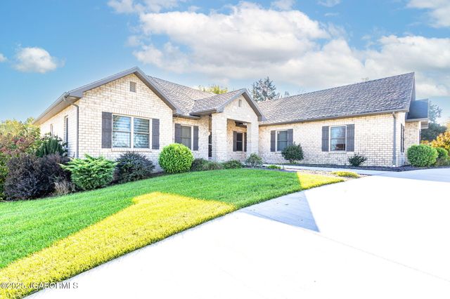 245 VIRGINIA TRAIL, Jefferson City, MO 65109