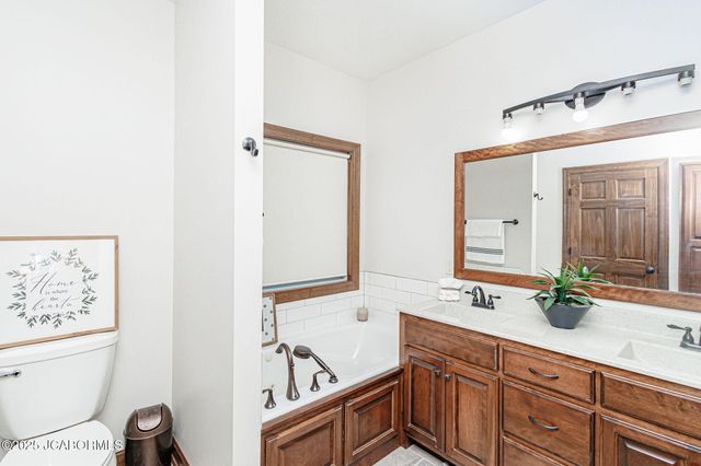 245 VIRGINIA TRAIL, Jefferson City, MO 65109