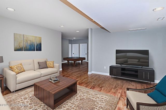 245 VIRGINIA TRAIL, Jefferson City, MO 65109