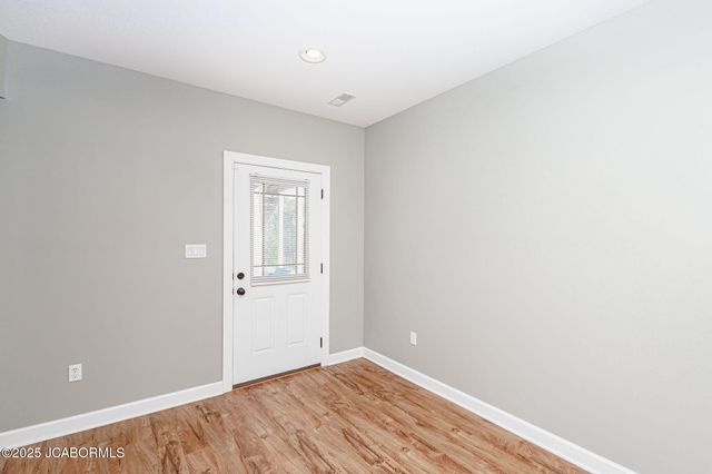 245 VIRGINIA TRAIL, Jefferson City, MO 65109