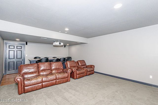 245 VIRGINIA TRAIL, Jefferson City, MO 65109