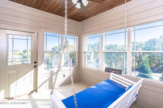 245 VIRGINIA TRAIL, Jefferson City, MO 65109