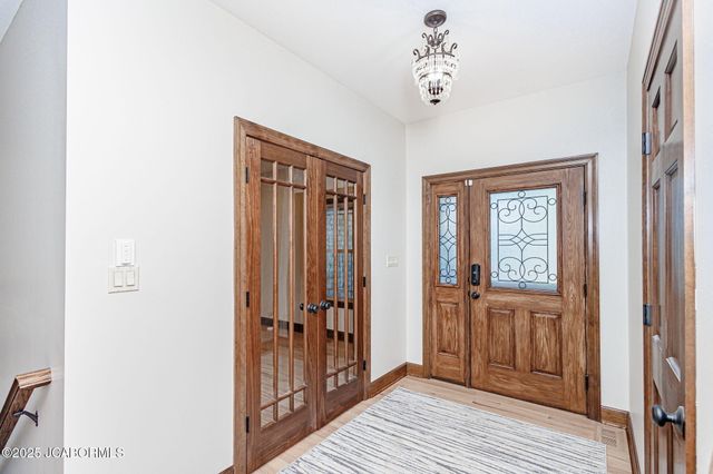 245 VIRGINIA TRAIL, Jefferson City, MO 65109