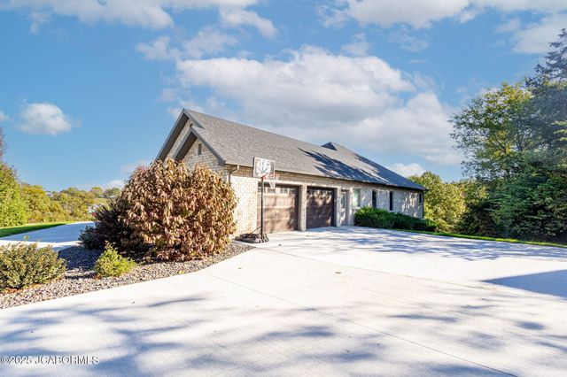 245 VIRGINIA TRAIL, Jefferson City, MO 65109