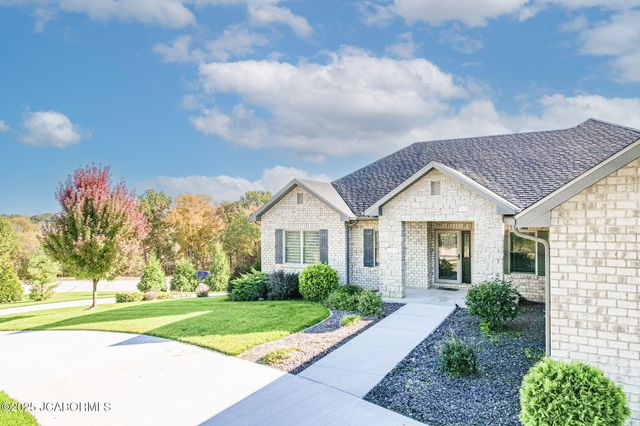 245 VIRGINIA TRAIL, Jefferson City, MO 65109