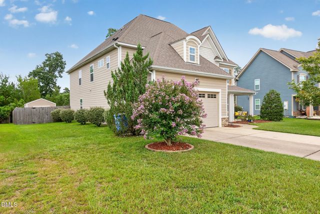 3224 Winterwood Drive, Fayetteville, NC 28306