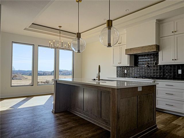 10787 Genesis Drive, Parkville, MO 64152