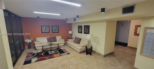 2731 Taft St 106, Hollywood, FL 33020