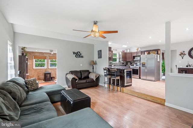 23 VANCE AVE, Sicklerville, NJ 08081