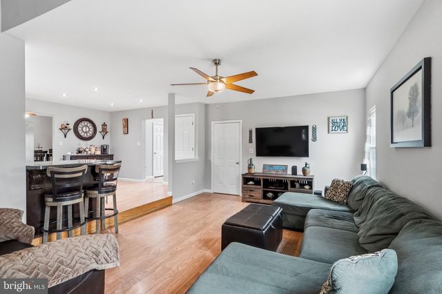 23 VANCE AVE, Sicklerville, NJ 08081