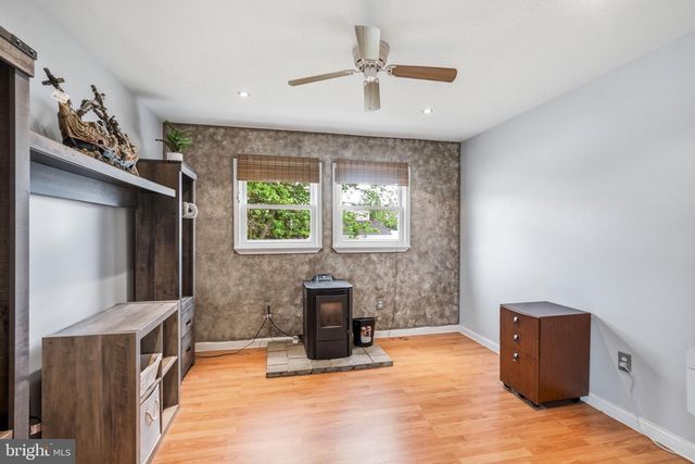 23 VANCE AVE, Sicklerville, NJ 08081