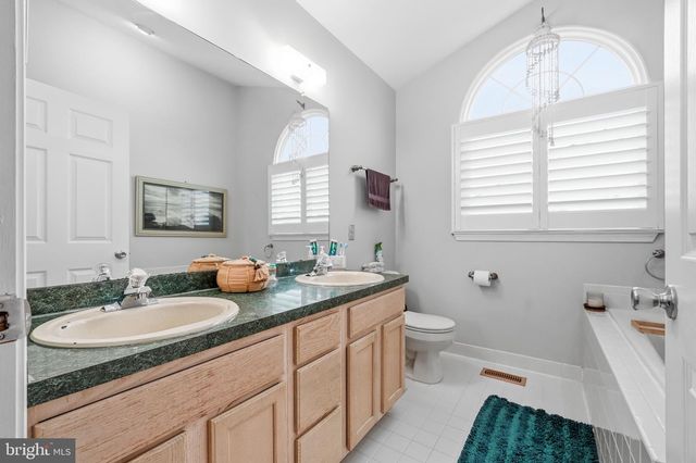23 VANCE AVE, Sicklerville, NJ 08081