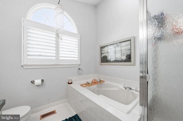 23 VANCE AVE, Sicklerville, NJ 08081