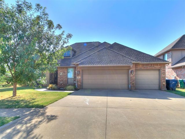 13305 Ambleside Drive, Yukon, OK 73099